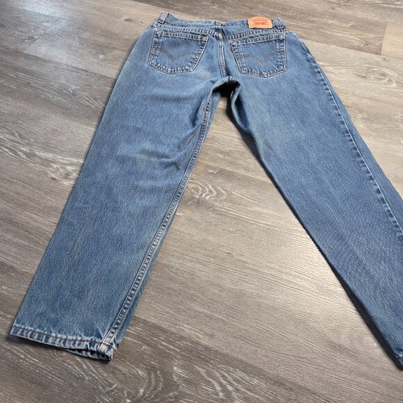 Women’s Levi’s 550 Classic Relaxed Tapered Jeans – Size 12 Short - Picture 3 of 9